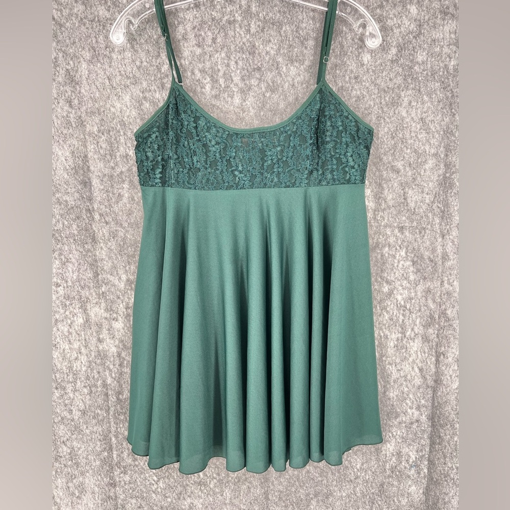 Victoria's Secret Women Strap Sleeve Polyester Pull on Camisole Green Black M